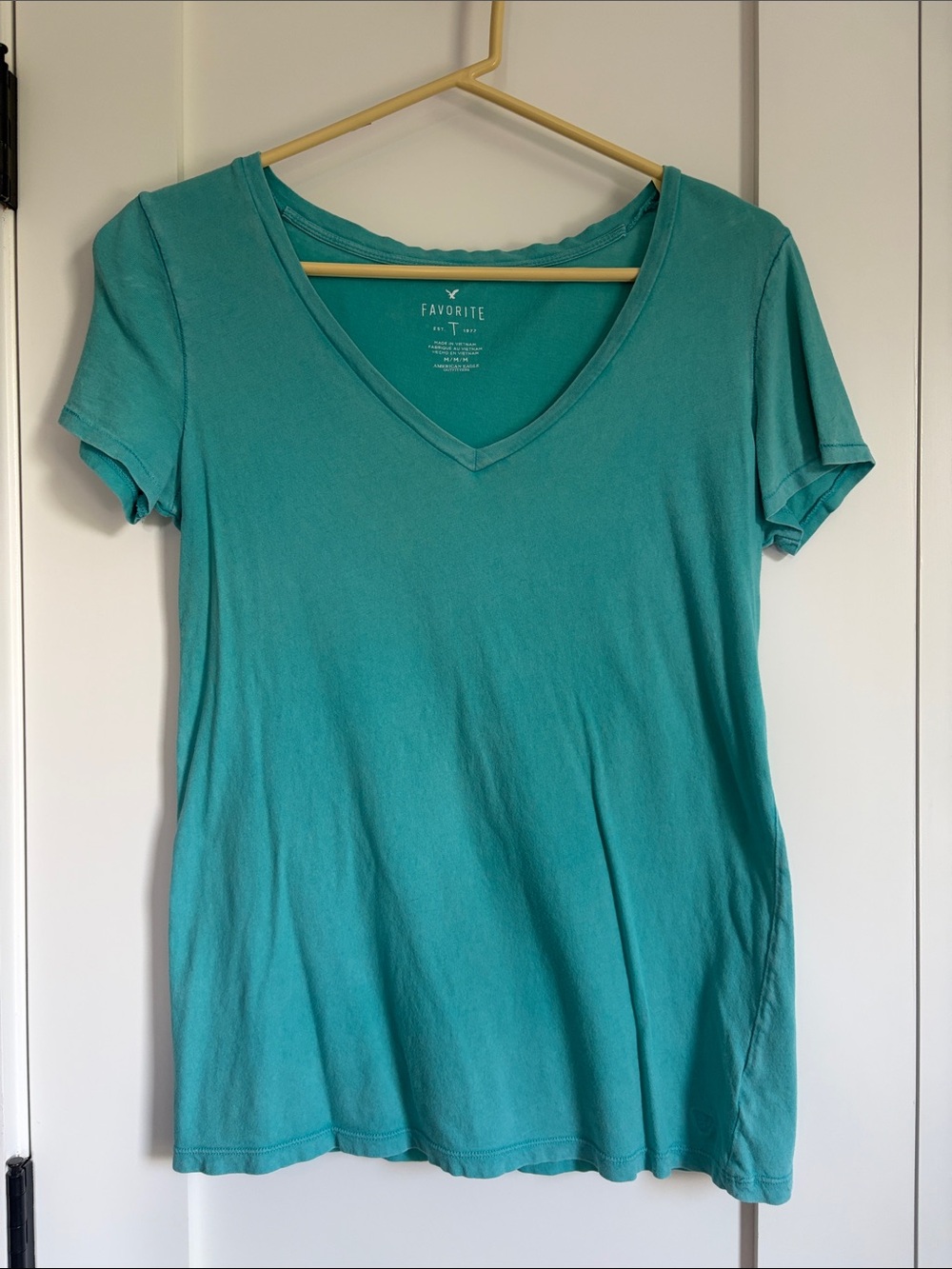 AEO American Eagle blue Favorite Tee, medium
